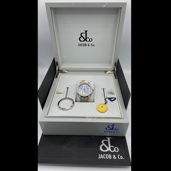 Jacob & Co. 5 cts. Diamond Bezel MOP Diamond Dial 47mm Stainless Steel - Picture 3 of 11